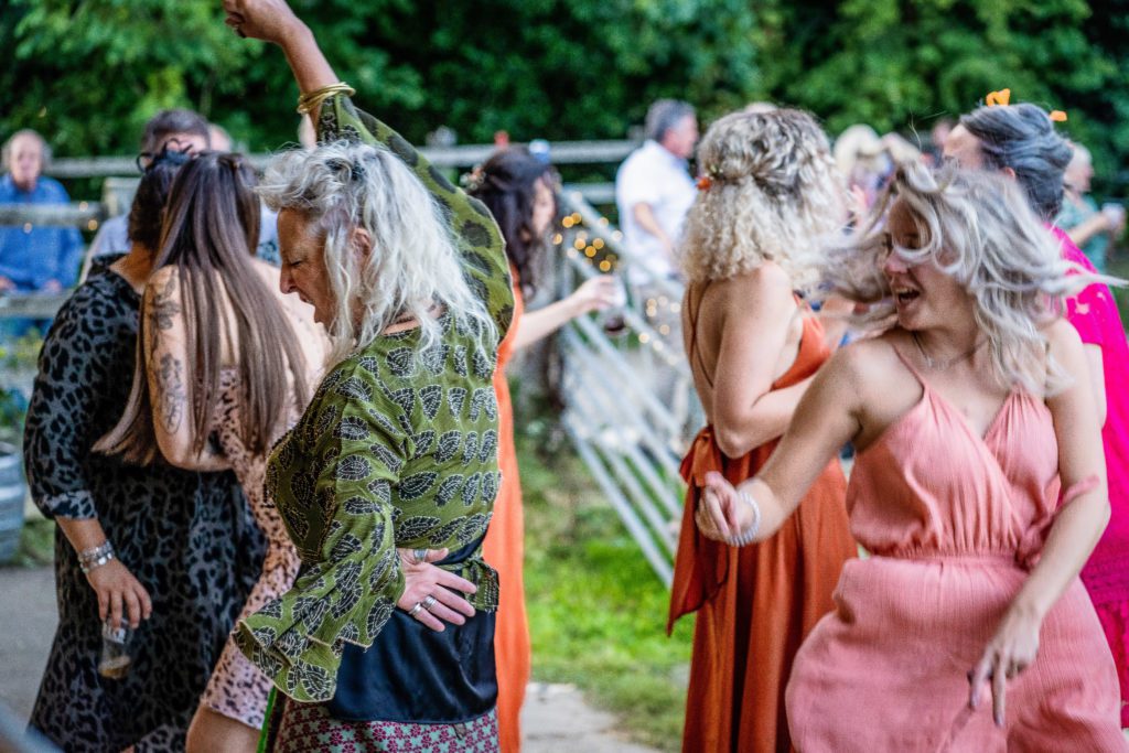 Relaxed wedding photography